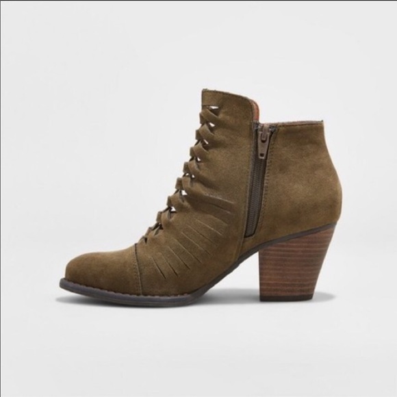 Olive green woven front ankle booties - Picture 2 of 8